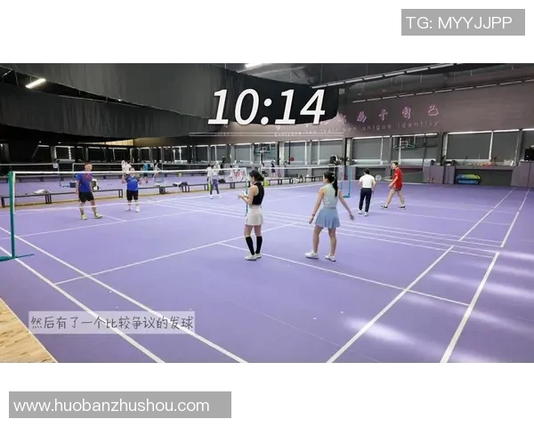 成都与北京羽毛球队赛后复盘分析比赛经验与战术对比